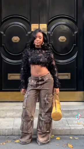 Cargo pants outfit idea 

Cc:Rachelxkhamm

Follow our