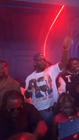  Burna Boy last night watching over
Bnxn