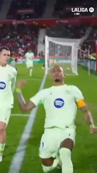  Raphinha fa el segon!
cc: fcbarcelona
#sports