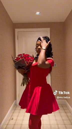  All red outfit idea

Cc:Ms. Ladya

Follow