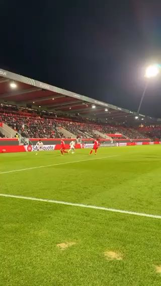
Mudryk's INCREDIBLE finish
from pitchside
cc: conferenceleague