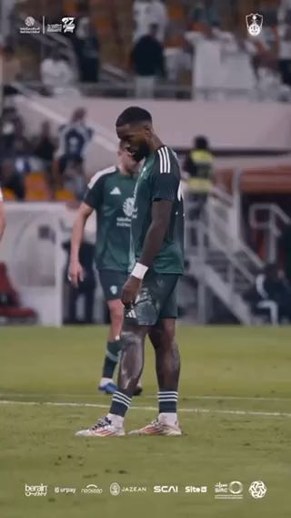  Ivan Toney opens the scoring! Brilliant finish