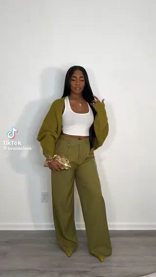 Monochromatic outfit idea 

Cc:Bronnnie

Follow our page