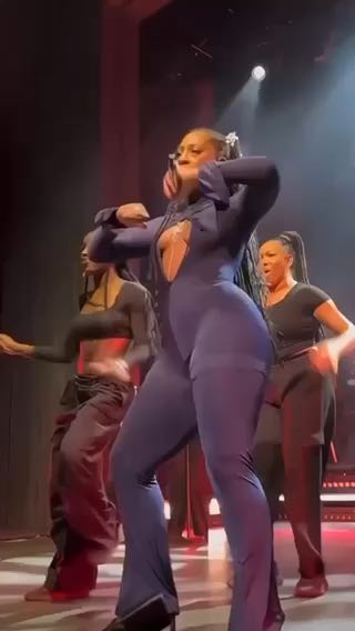  The audience went wild for Tems famed