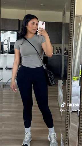 Leggings outfits ideas 

Cc: Outfit coach 

Follow
