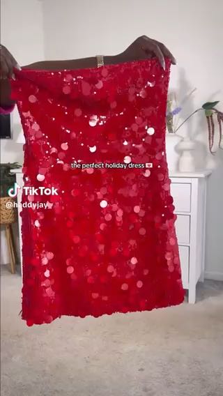 Holiday party outfit idea 

Cc: haddyjay 

Follow