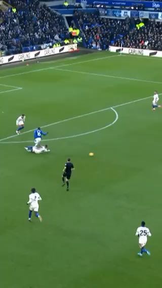  Two big stops.
cc: chelseafc
#sports