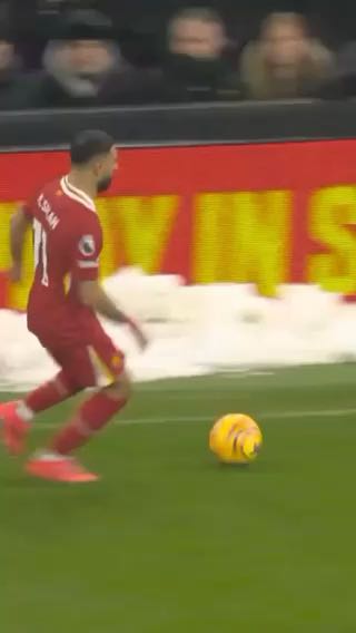  For the badge
cc: manchesterunited
#sports