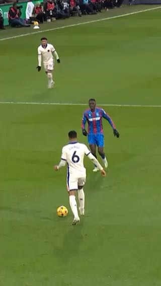  Sublime skill.
cc: chelseafc
#sports