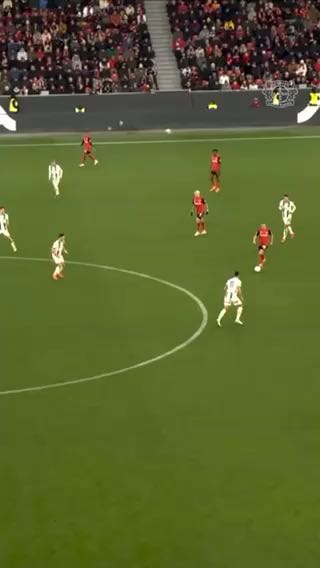   Teamwork makes it work!
cc: bayer04fussball
#sports
