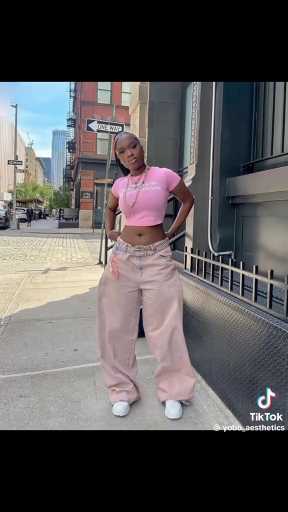 Baggy pink outfits  ideas 

Cc: Thelaurrylife

Follow