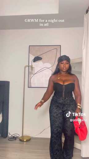 Date night outfit idea 

Cc:Justaraba

Follow our