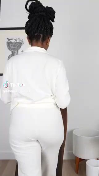 How to style a mini skirt 

Cc:
