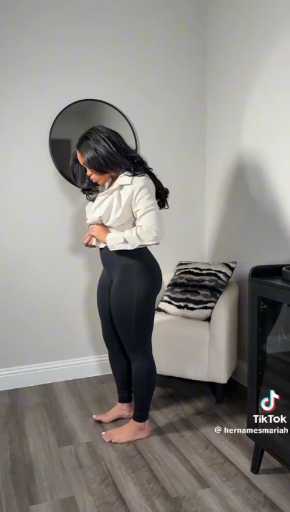  Outfit idea for a girls night 

Cc:Hernamesmariah