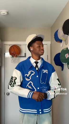 Which outfit is your favorite?

Cc: Mightbevicar