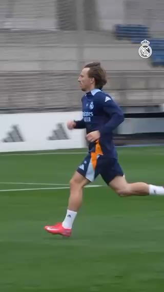 LukaModric10
NEW
INSIDE TRAINING
cc: realmadrid
#sports