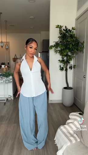 Sunday outfit idea

Cc: Cecmaria

Follow our