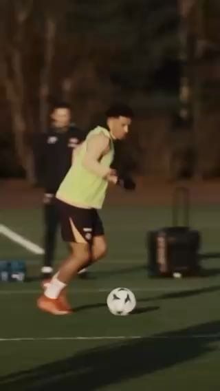 Sancho
cc: chelseafc
#sports