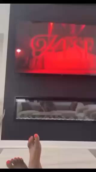  Wizkid's sister reacting to his debut video