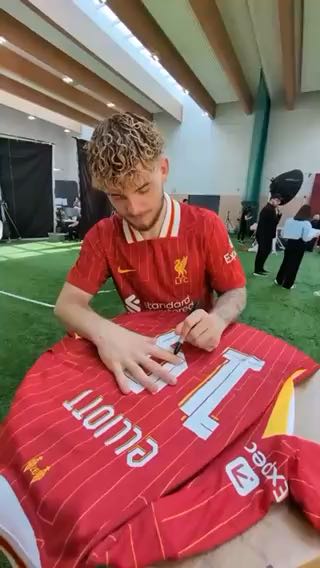  A delivery from Harvey that these Reds