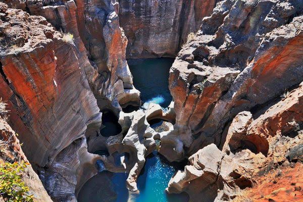Bourke’s Luck Potholes: Nature’s Masterpiece of Water and Time