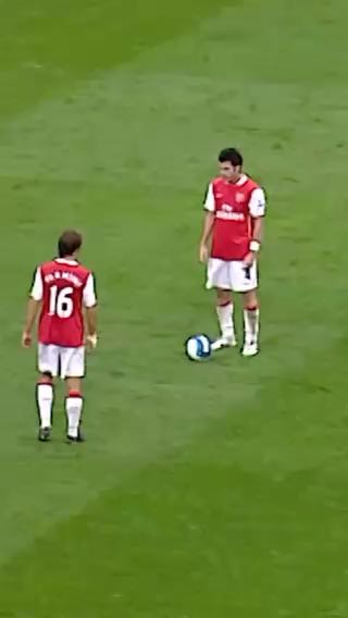  Celebrating his 44th birthday today!
Kolo Toure