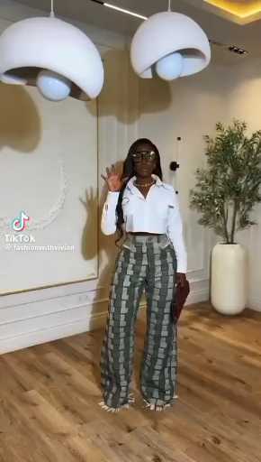  Do you have a favorite?

Cc: Fashionwithvivian