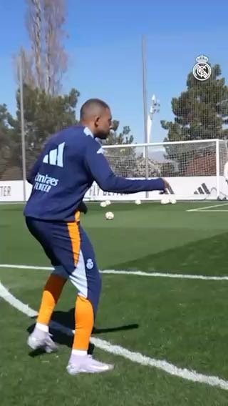 K.Mbappe
cc: realmadrid
#sports