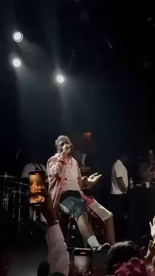  Davido performing one of the song off