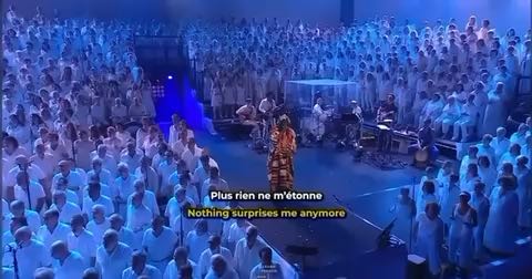 Plus rien ne m'étonne
Nothing Suprises me
