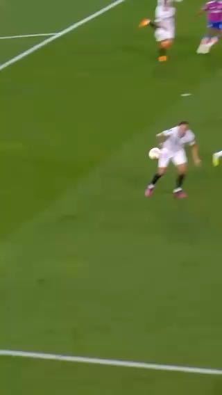  Stunning Szczesny
cc: europaleague
#sports