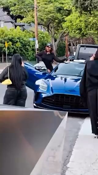 temsbaby outside in LA doing a photoshoot