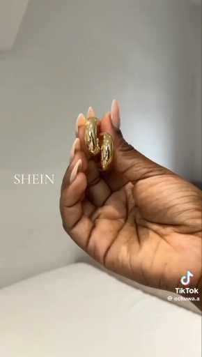 Casual outfit idea

Cc: Ochuwa

Follow our