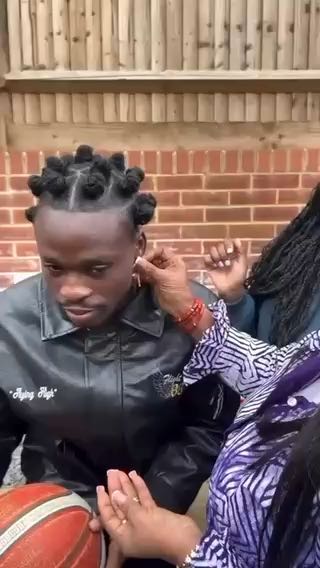  Adedamola and his mom
cc; tooxclusive_com
#music