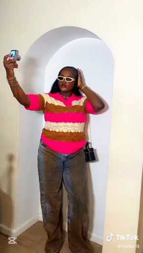 How to style a rust tint jeans