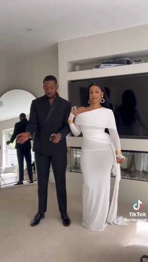 Dinner date outfit idea for couples 

Cc:Sherlynanym