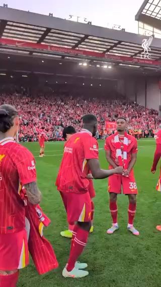dance 
cc: Liverpoolfc
#sports