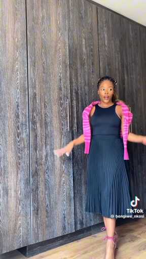 Pleated skirt outfit idea

Cc:bongi Nkosi

Follow