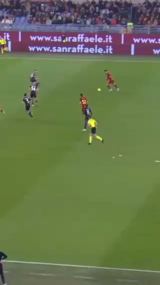  Pulling the Strings: Paulo Dybala
cc: officialasroma