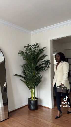 One blazer four styling 

Cc:Lillia

Follow our