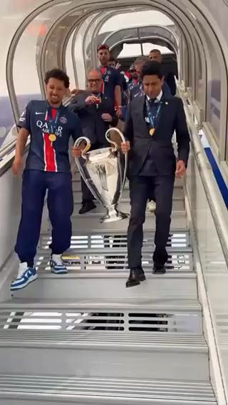 sweet
cc: psg
#sports