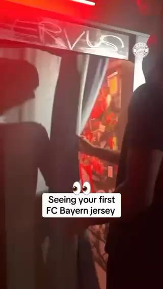  Suits you, Jona!
cc: fcbayern
#sports