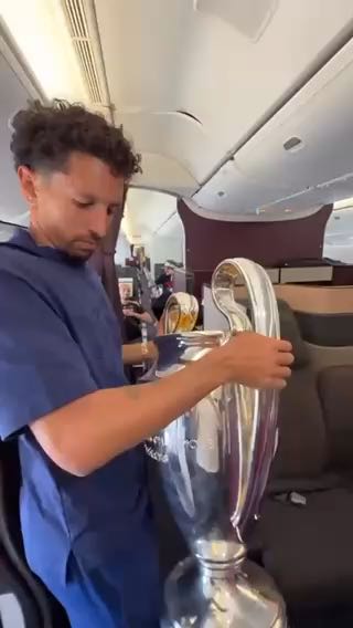  Please, fasten your seatbelt.

qatarairways
cc: psg