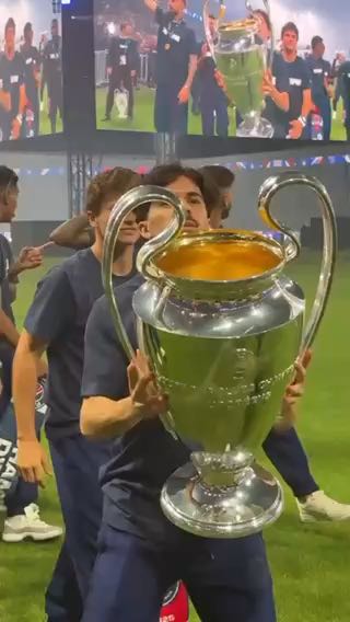  Our vitinha
cc: psg
#sports