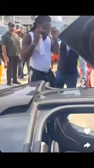  Burna Boy just got his hands on