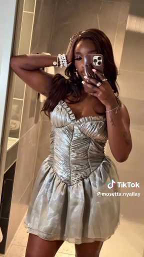 Dinner date outfit idea

Cc: Mosette Nyallah