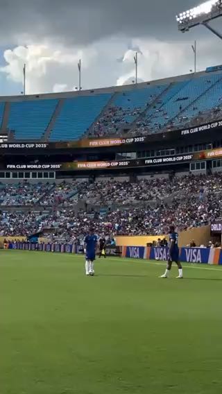  Four goals. Three hours apart.
cc: chelseafc