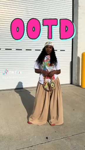 Baggy outfit idea

Cc: Lachellestrends 

Follow our