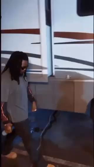  Olamide and Nissi Ogulu on the set