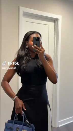  Black and white outfit idea

Cc:Nnenayah

Follow